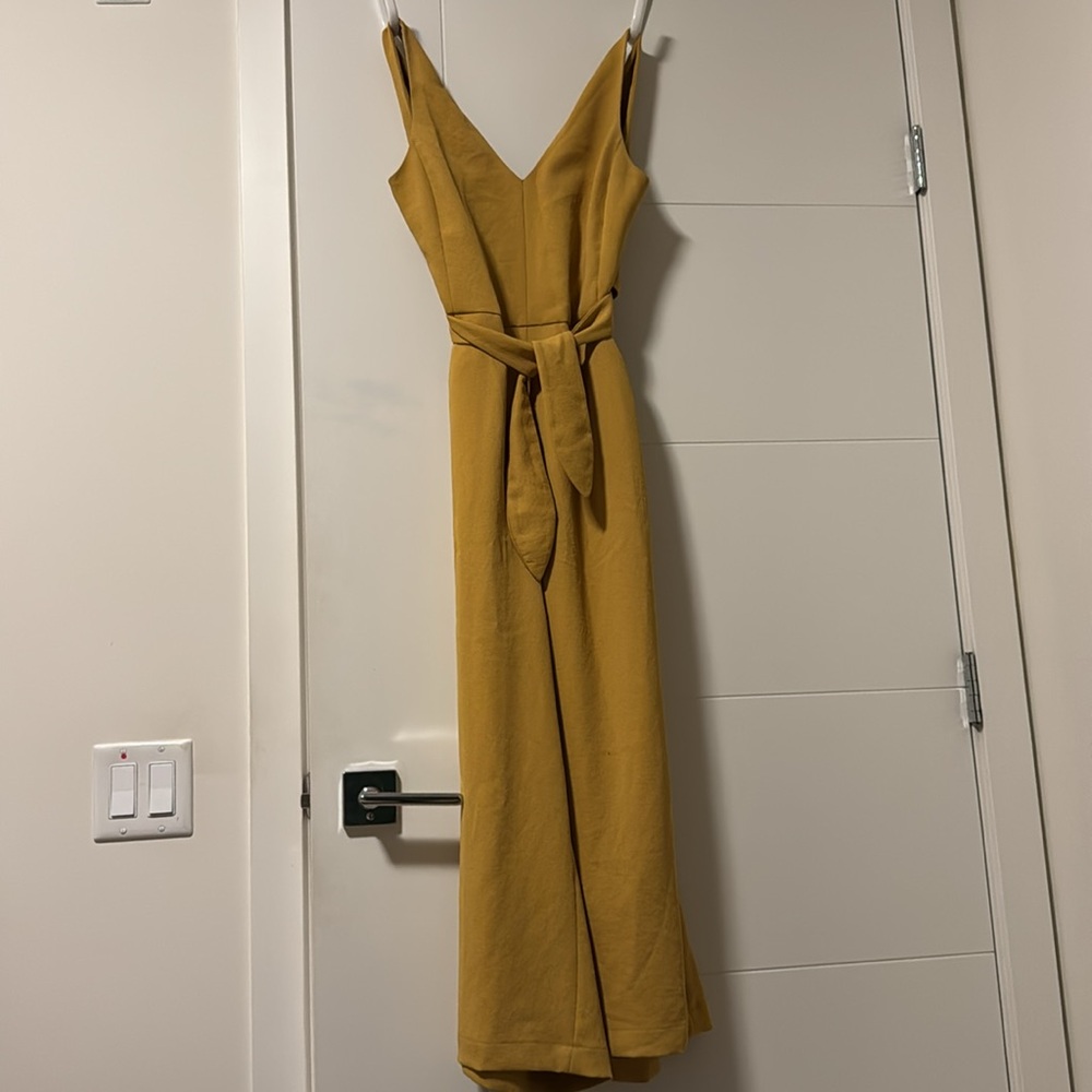 Wilfred Écoulement V Jumpsuit - Gold/Yellow size 6